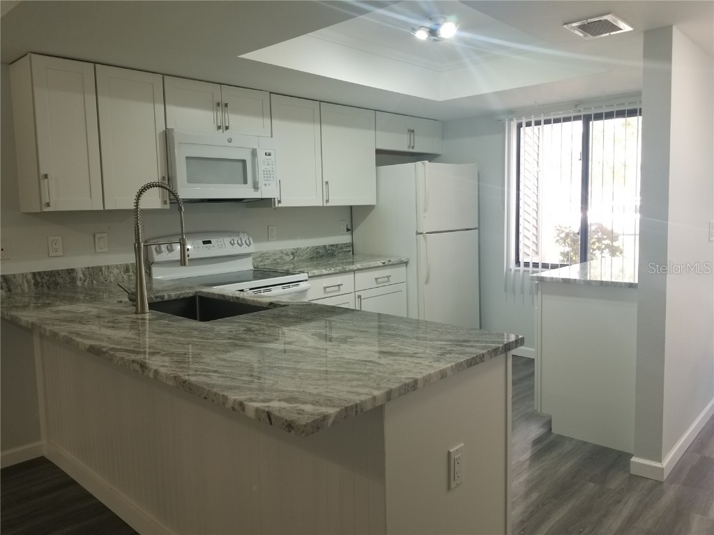 7842 Eagle Creek Drive #7842 Sarasota FL 34243 A4648853 image6