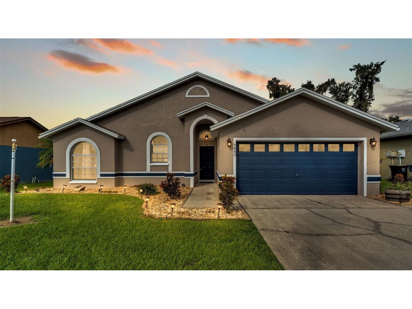 7842 Manor Drive Lakeland FL 33810 L4946210 image1