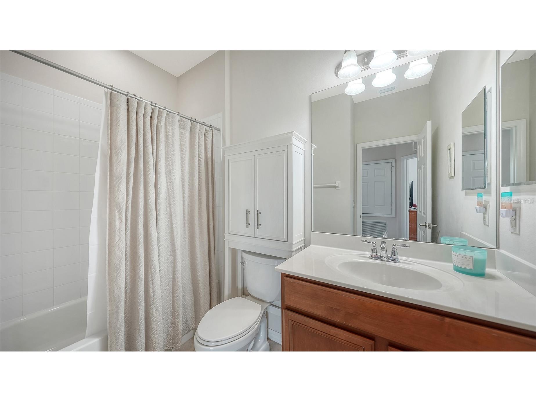 7843 Moonstone Drive #24-202 Sarasota FL 34233 A4692944 image25