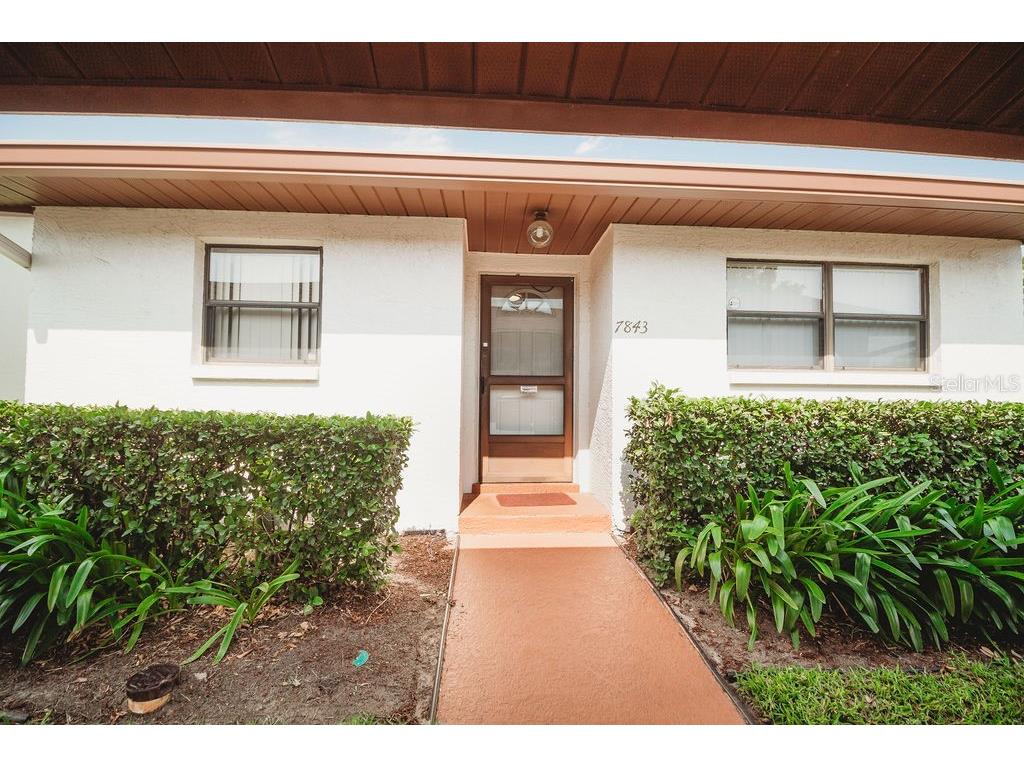 7843 Radcliffe Circle #7843 Port Richey FL 34668 W7854511 image1