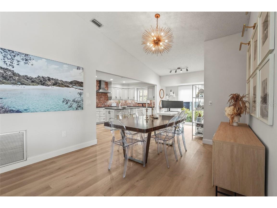 7845 Pine Trace Drive Sarasota FL 34243 A4665103 image18