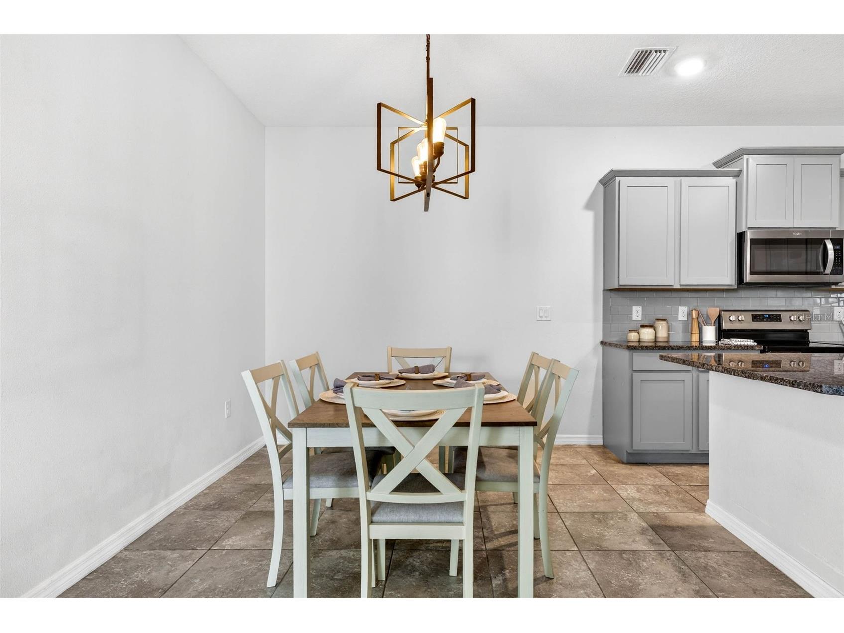 7847 Stonebrook Circle Wesley Chapel FL 33545 TB8431431 image13