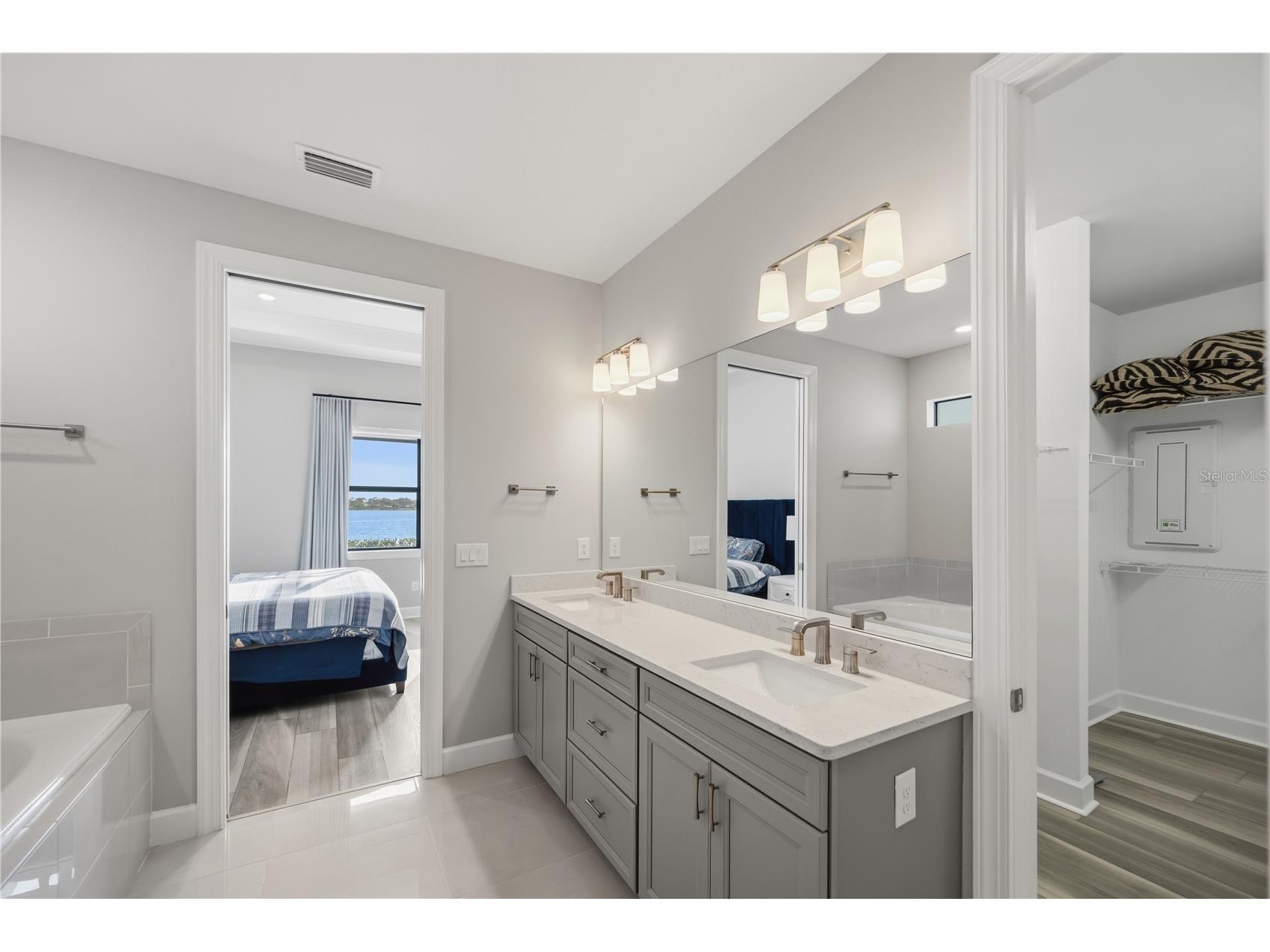 7849 Mainsail Lane Sarasota FL 34240 A4695862 image38