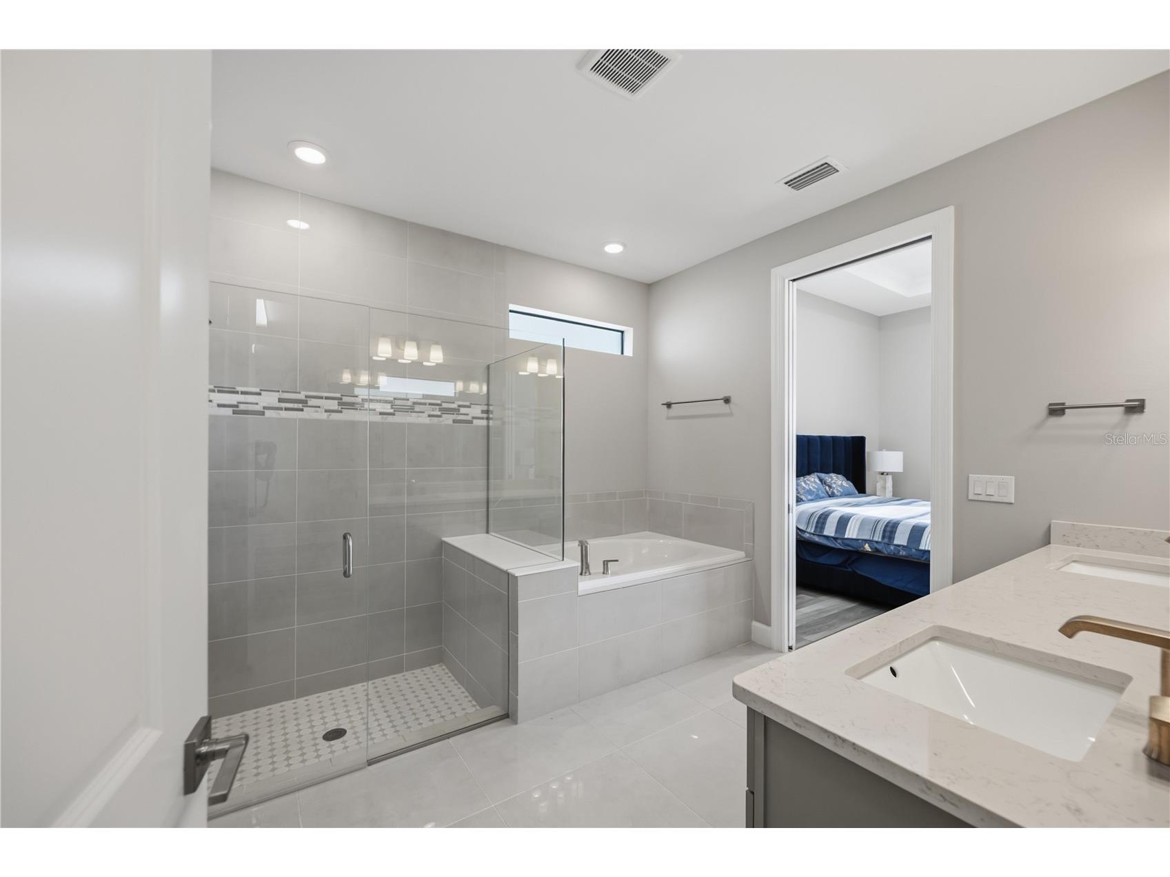 7849 Mainsail Lane Sarasota FL 34240 A4695862 image39