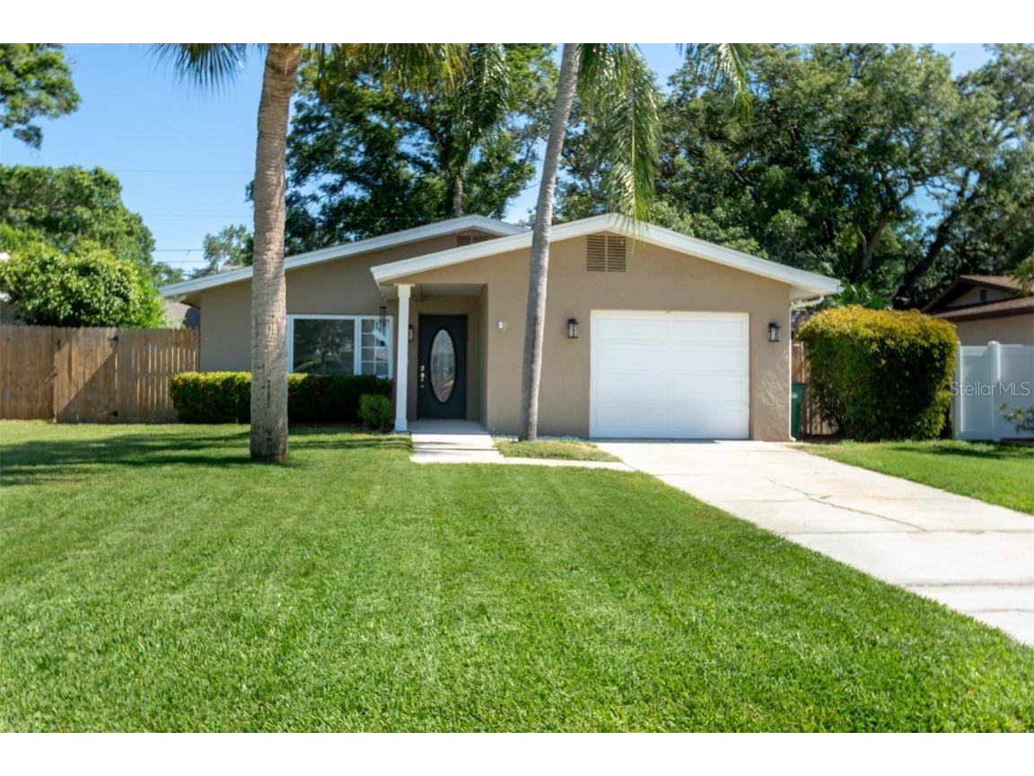 785 7th Street S Safety Harbor FL 34695 U8240019 image1