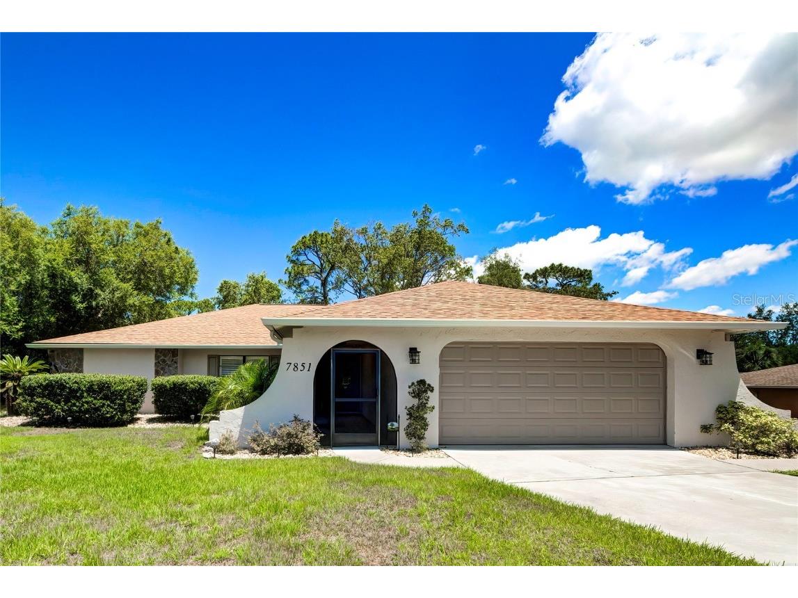 7851 Floral Drive Weeki Wachee FL 34607 T3528045 image1