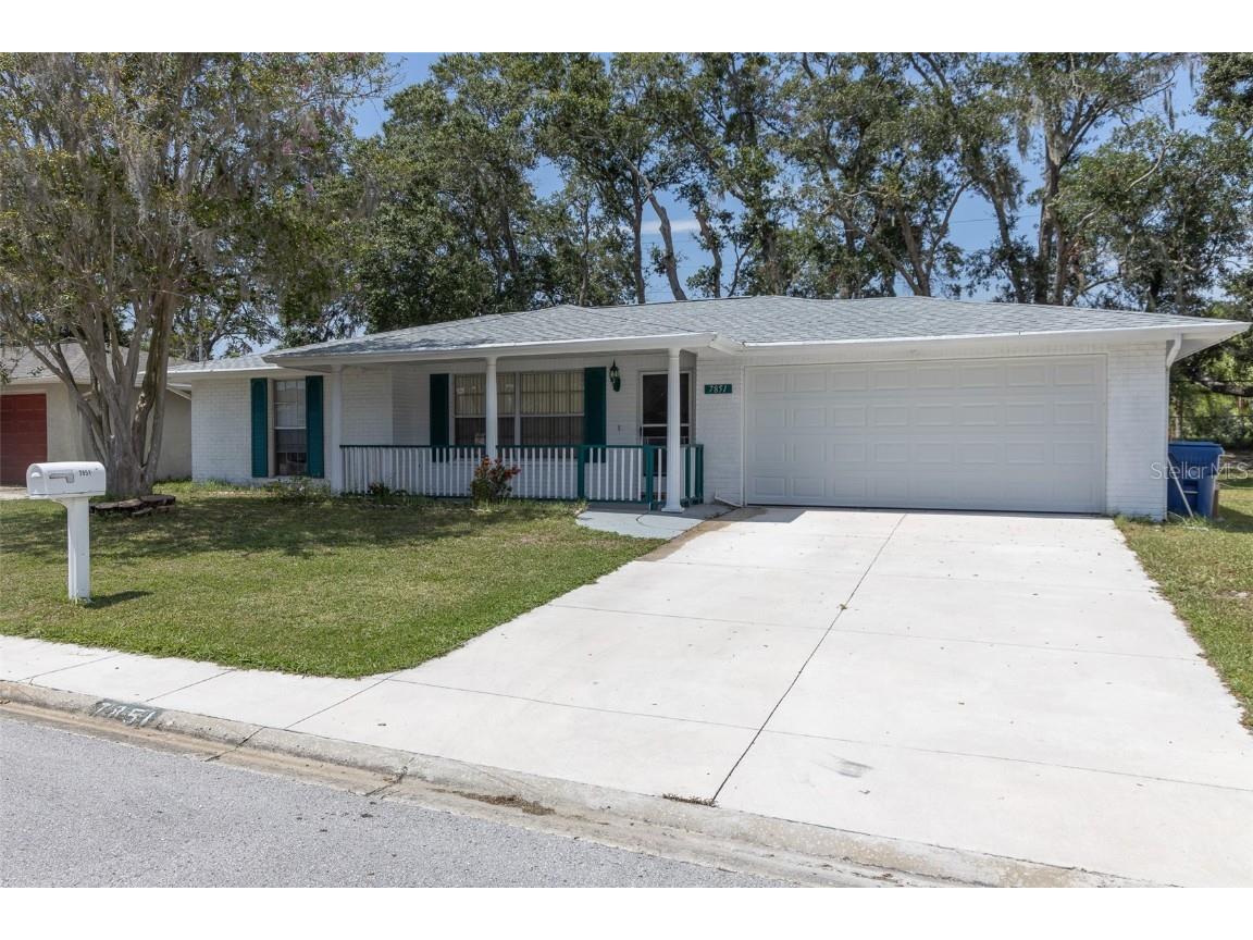 7851 Foxwood Dr New Port Richey FL 34653 U8209550 image1