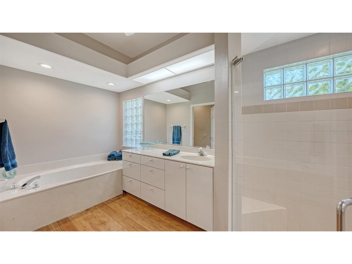 7853 Chick Evans Place Sarasota FL 34240 A4668785 image11