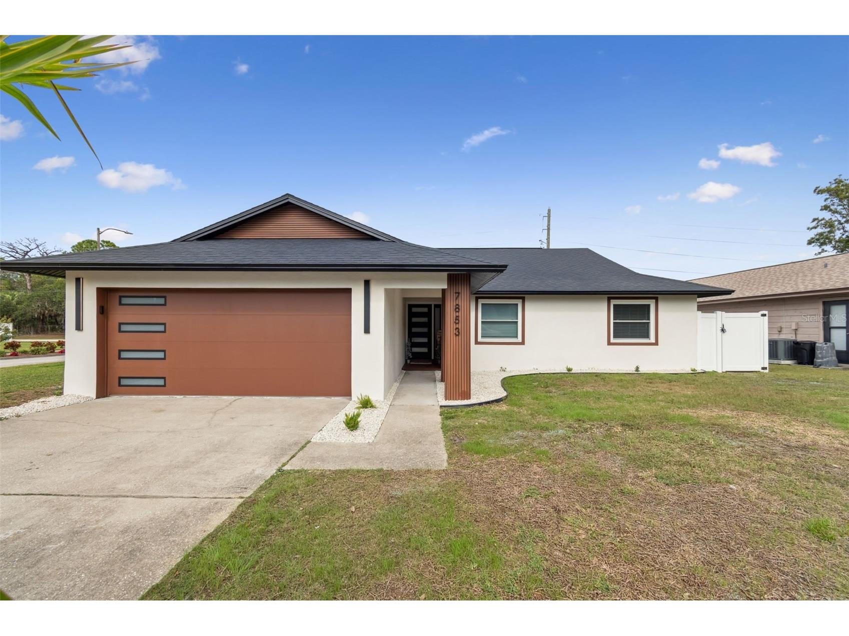 7853 Sundown Drive Saint Petersburg FL 33709 TB8455061 image1