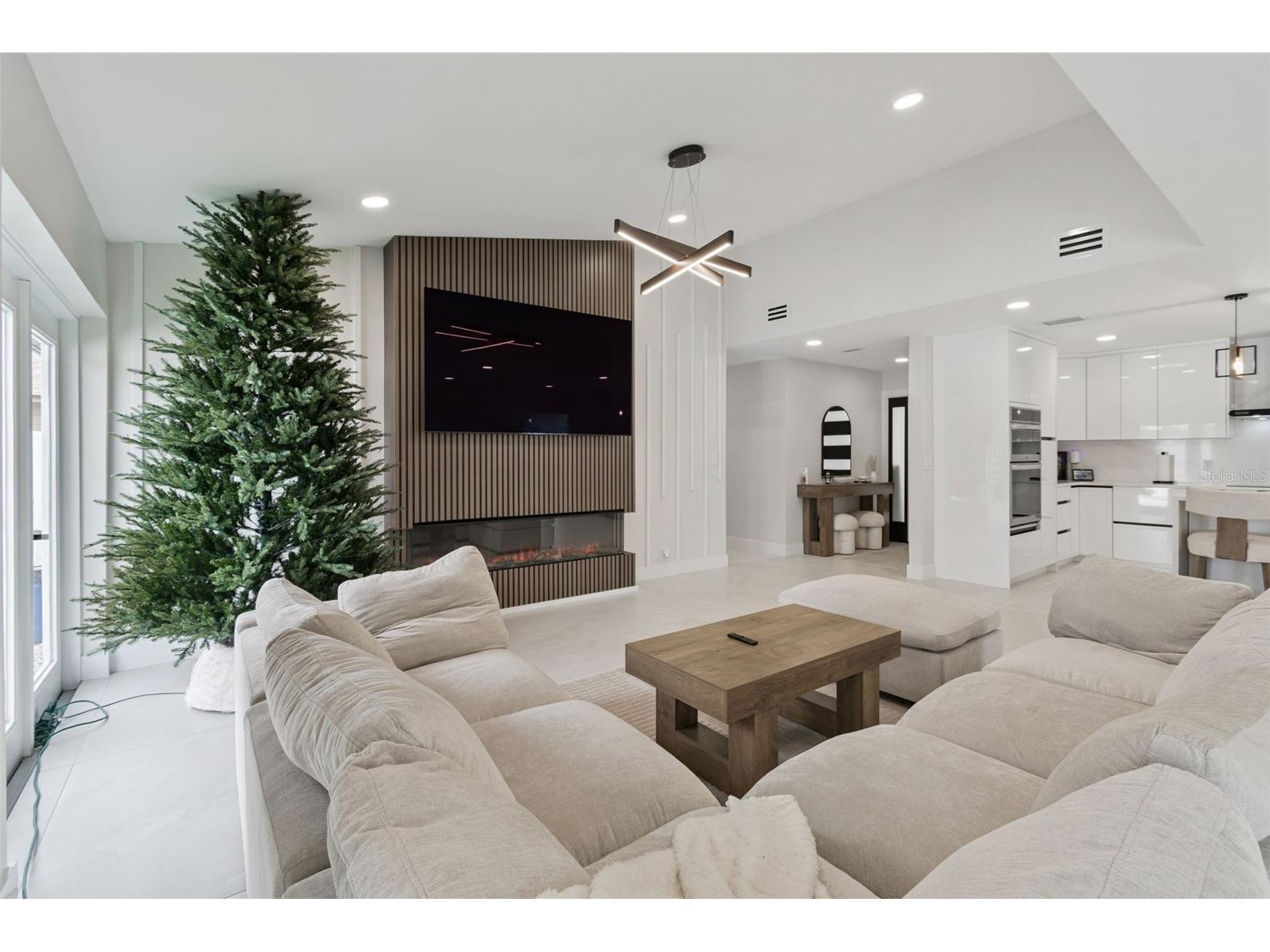 7853 Sundown Drive Saint Petersburg FL 33709 TB8455061 image12