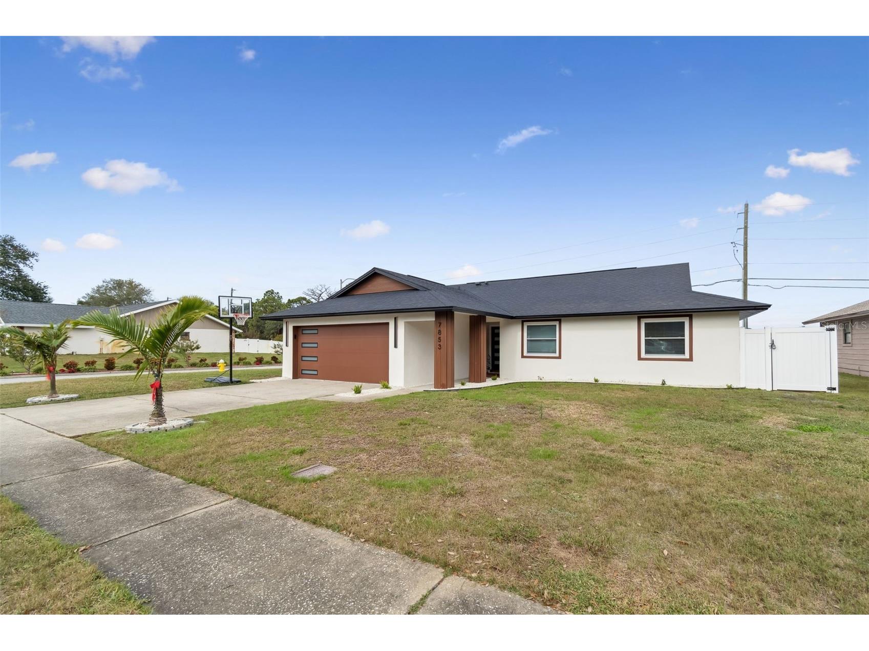 7853 Sundown Drive Saint Petersburg FL 33709 TB8455061 image3