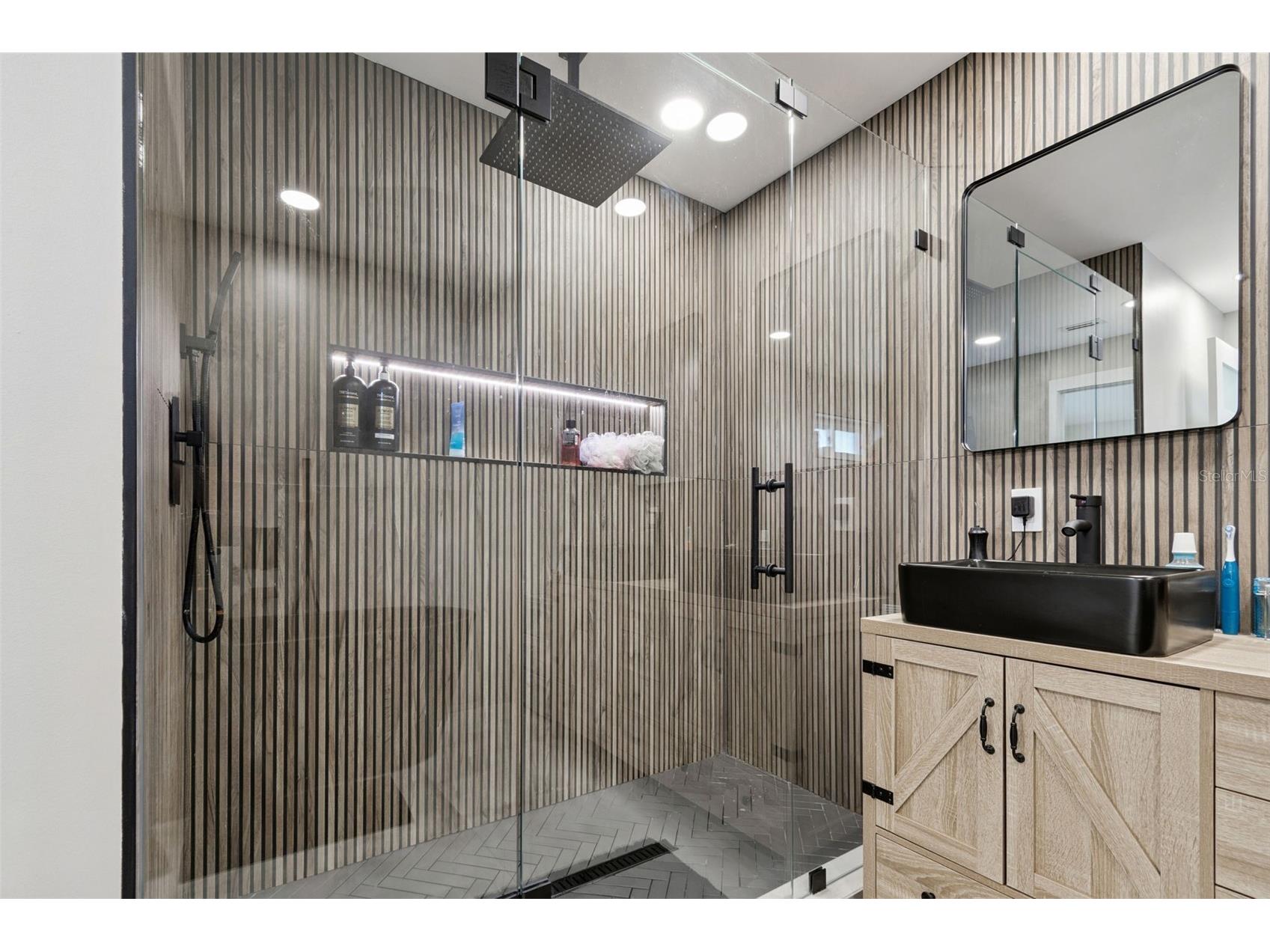 7853 Sundown Drive Saint Petersburg FL 33709 TB8455061 image32