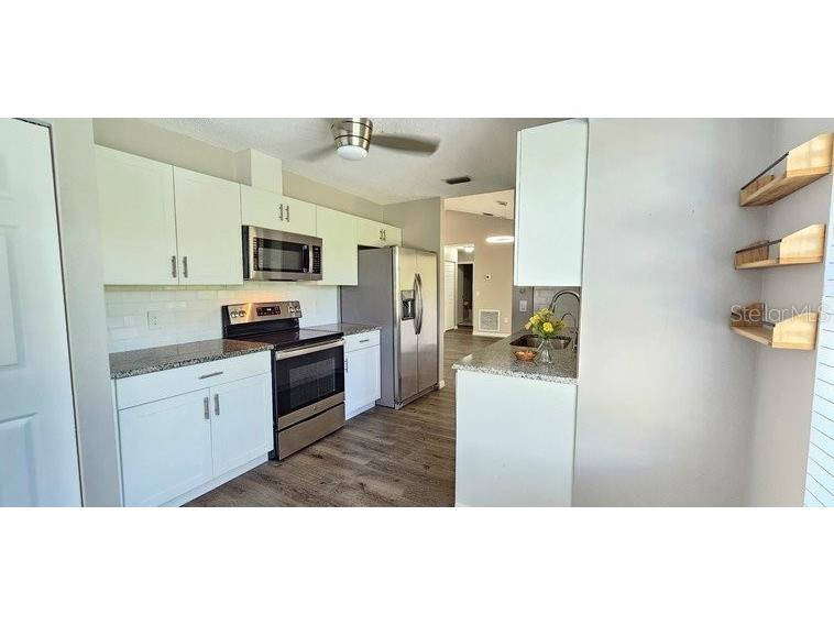 7855 W Price Boulevard North Port FL 34291 C7527919 image6