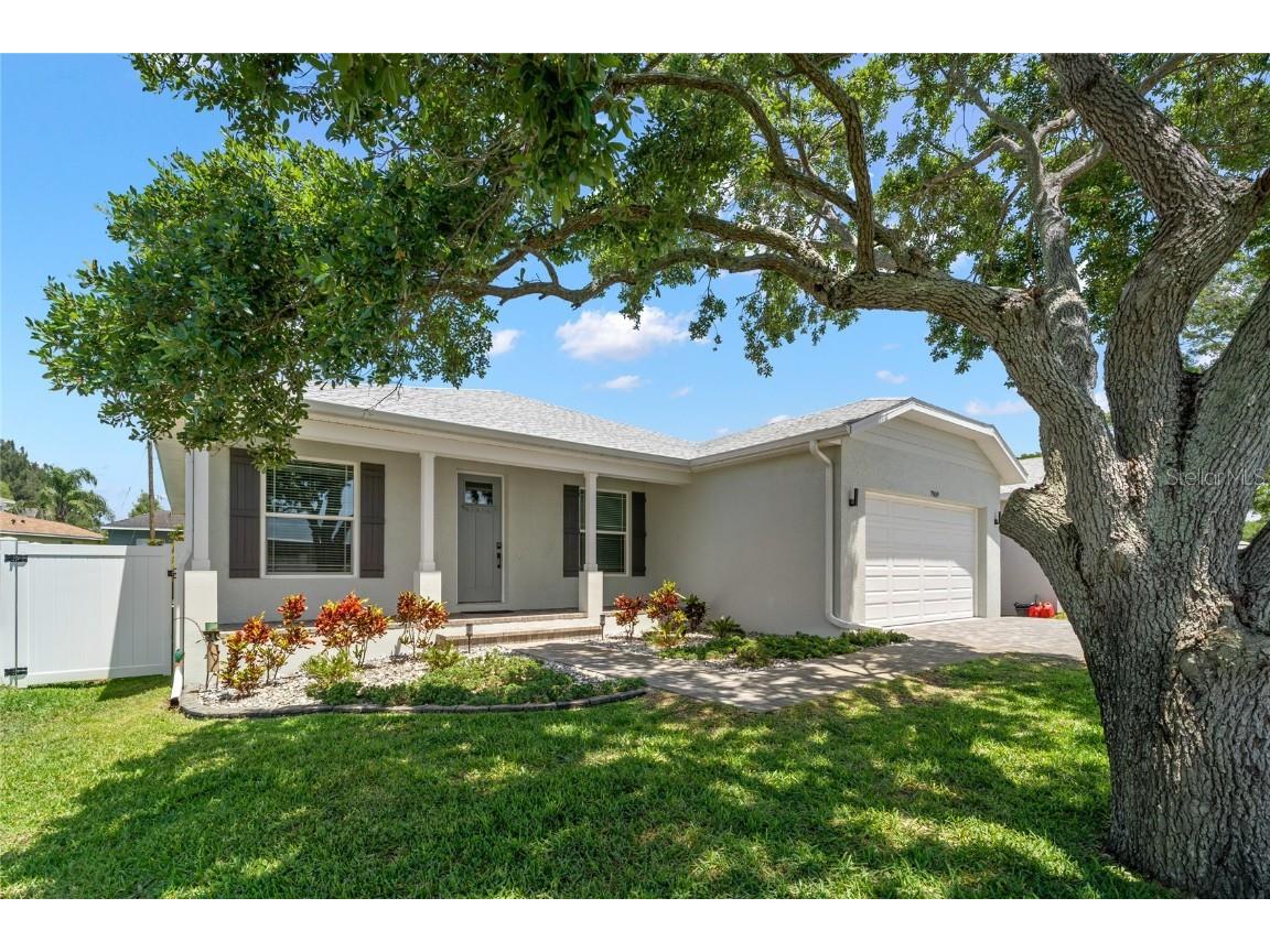 7859 40th Avenue N Saint Petersburg FL 33709 U8198254 image1