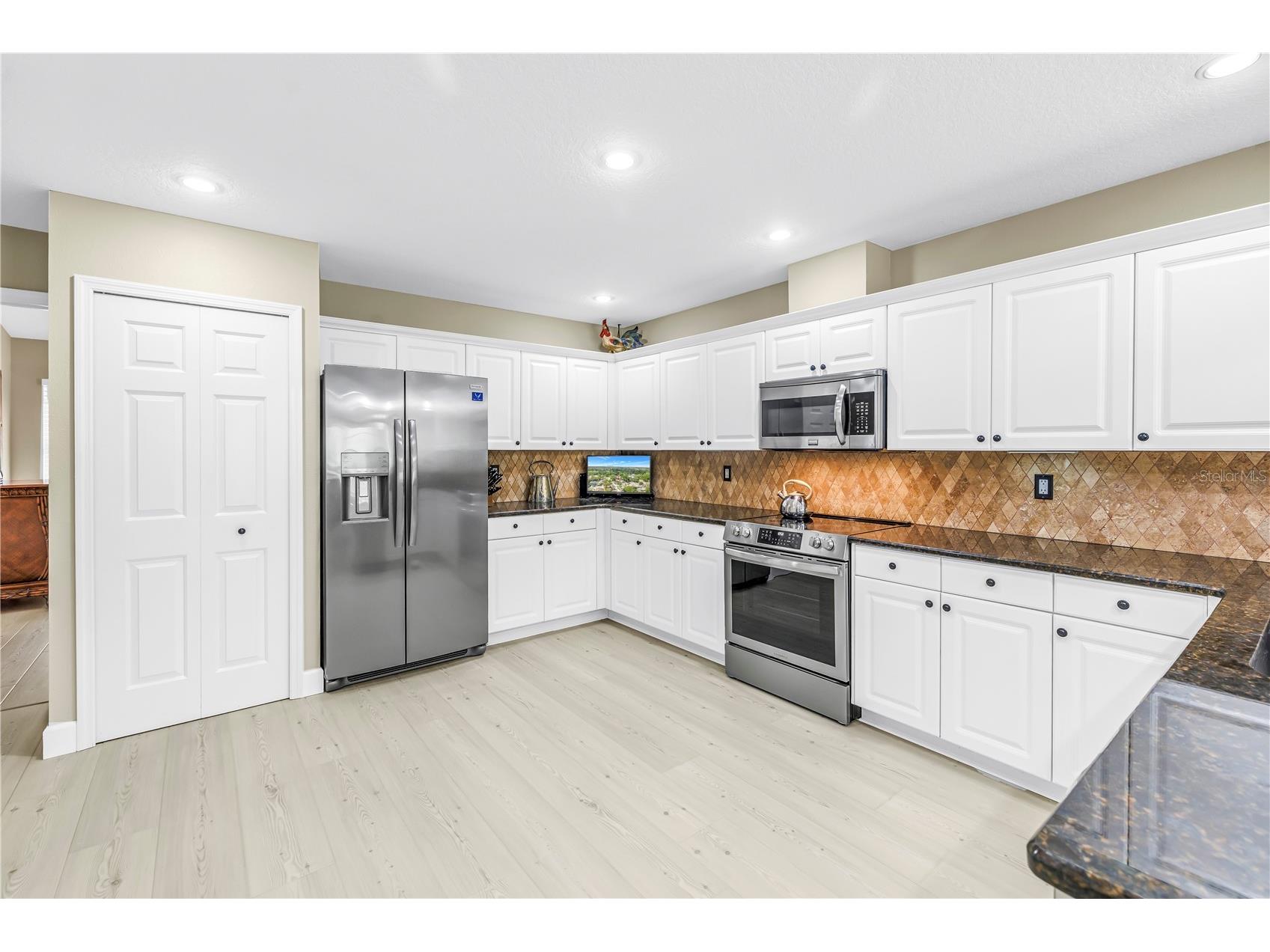 786 59th Avenue NE Saint Petersburg FL 33703 TB8486574 image22