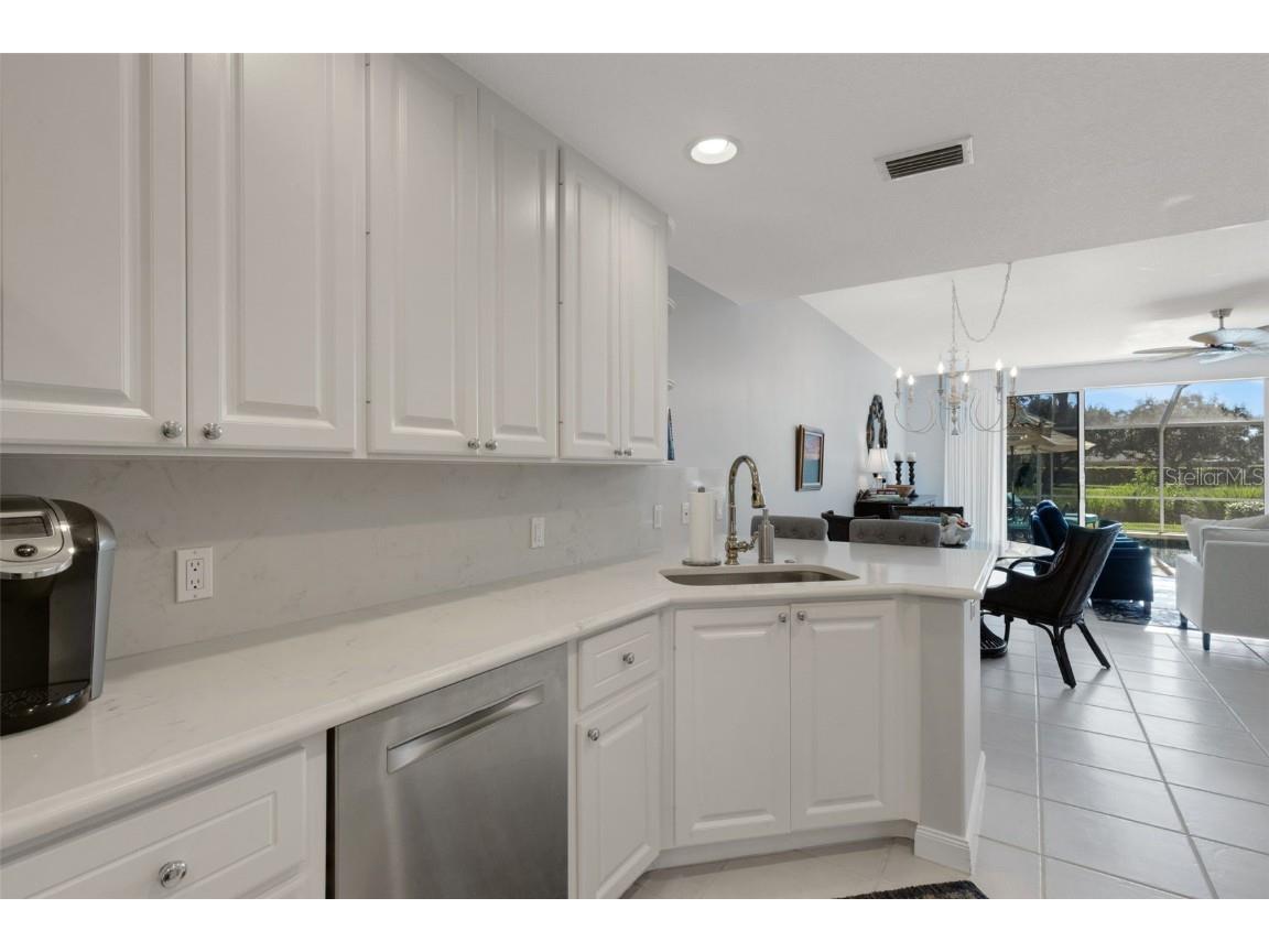 7860 Bergamo Avenue Sarasota FL 34238 A4668950 image11