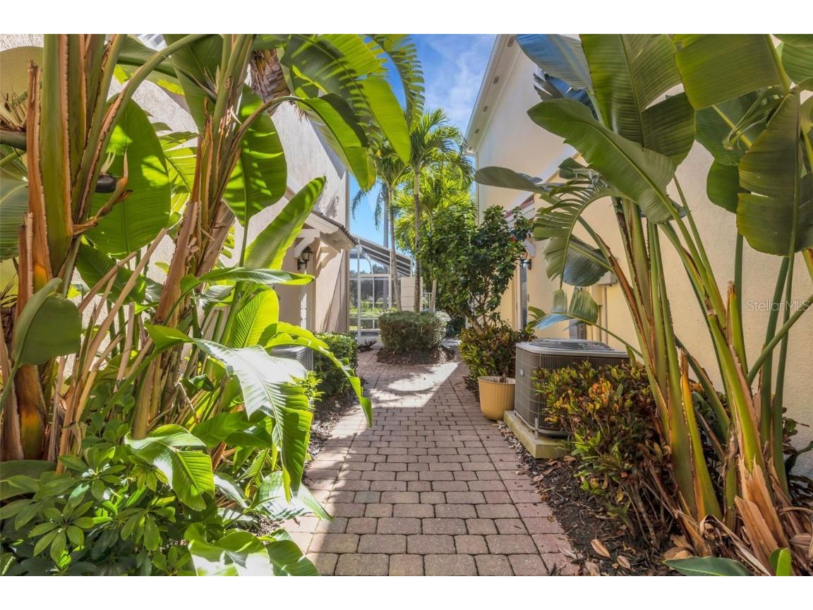 7860 Bergamo Avenue Sarasota FL 34238 A4668950 image4