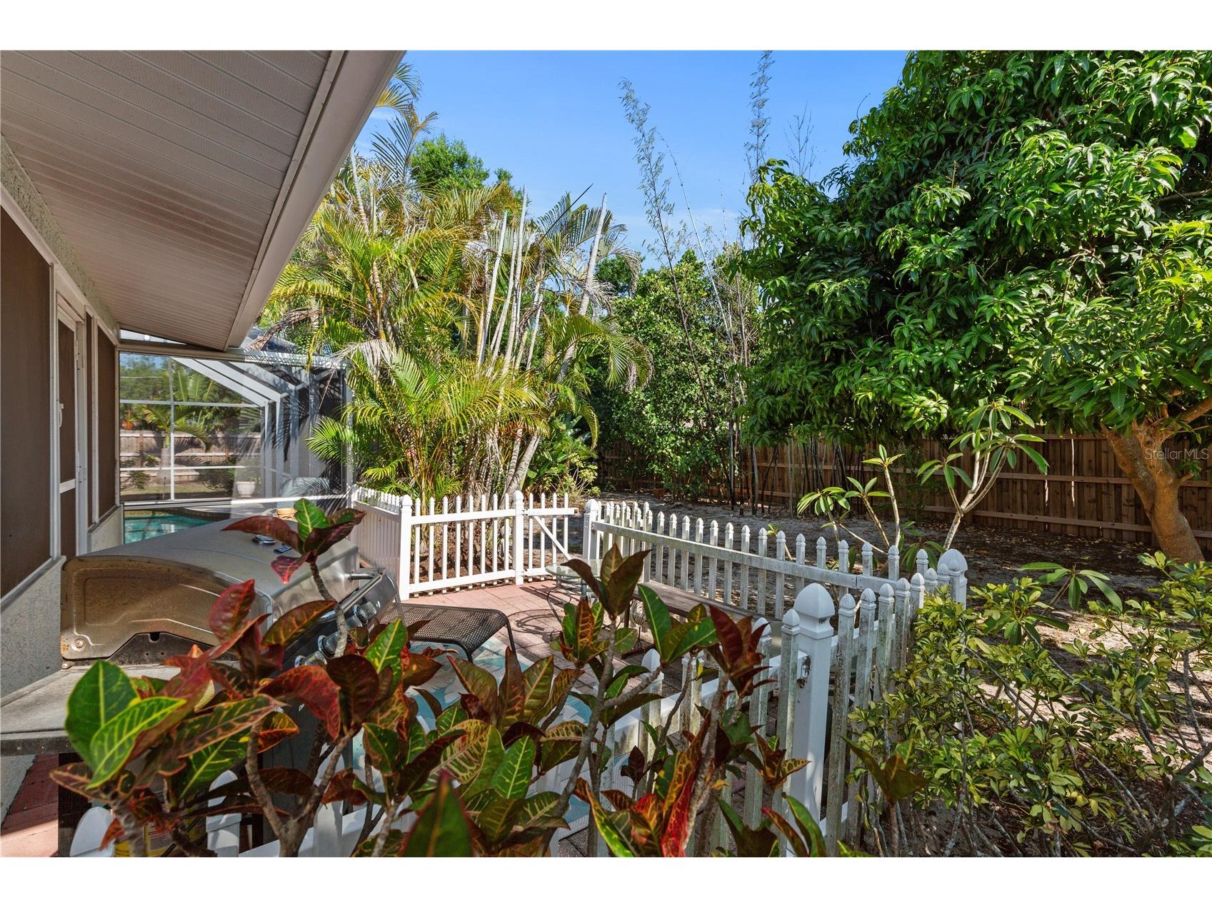 7860 Holiday Drive Sarasota FL 34231 A4691644 image34