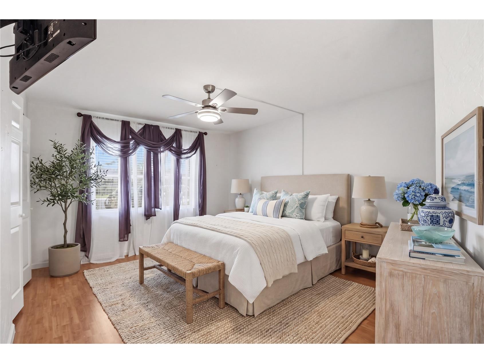 7860 Palm Aire Lane #103 Sarasota FL 34243 A4689954 image11