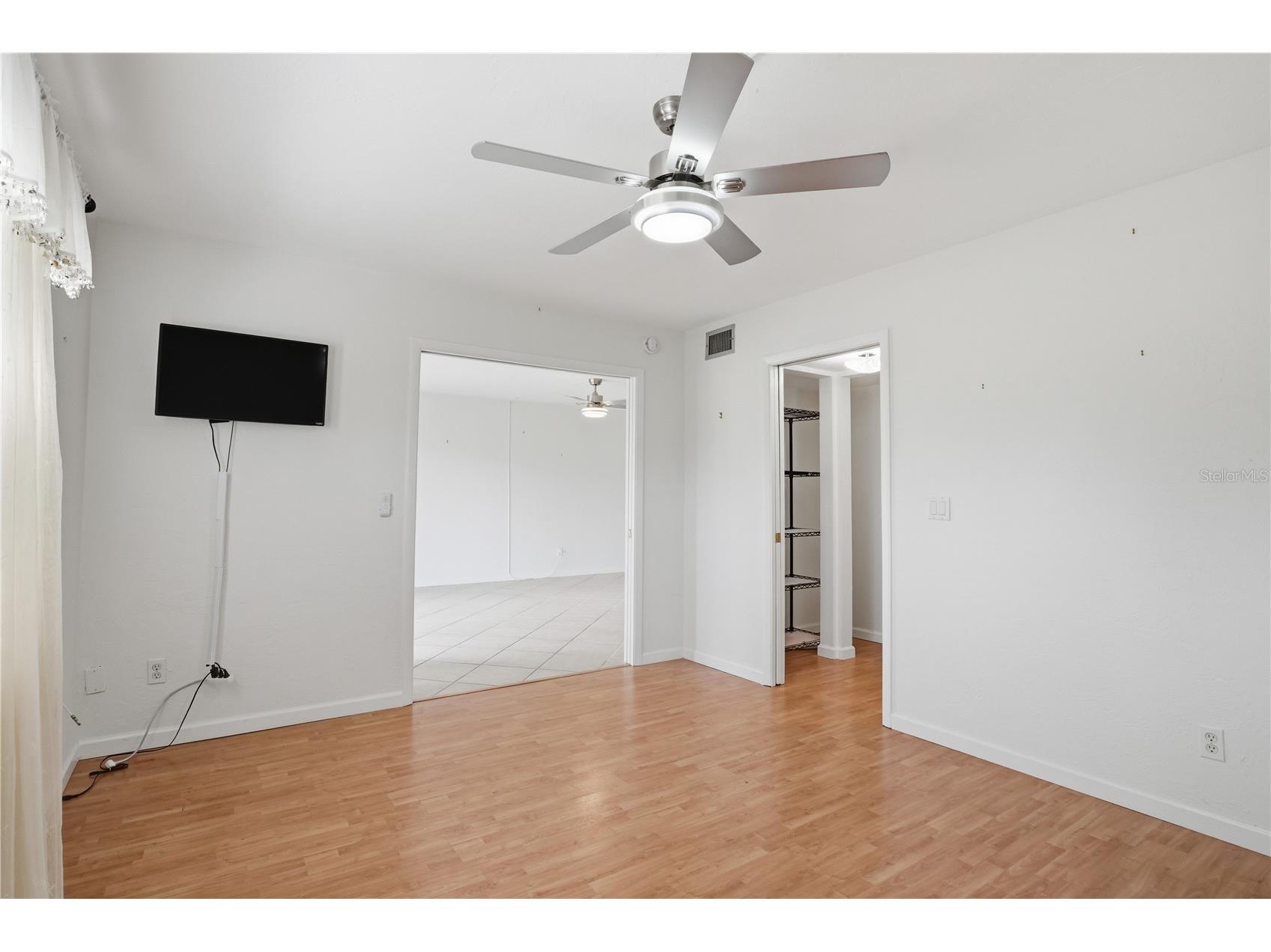 7860 Palm Aire Lane #103 Sarasota FL 34243 A4689954 image15