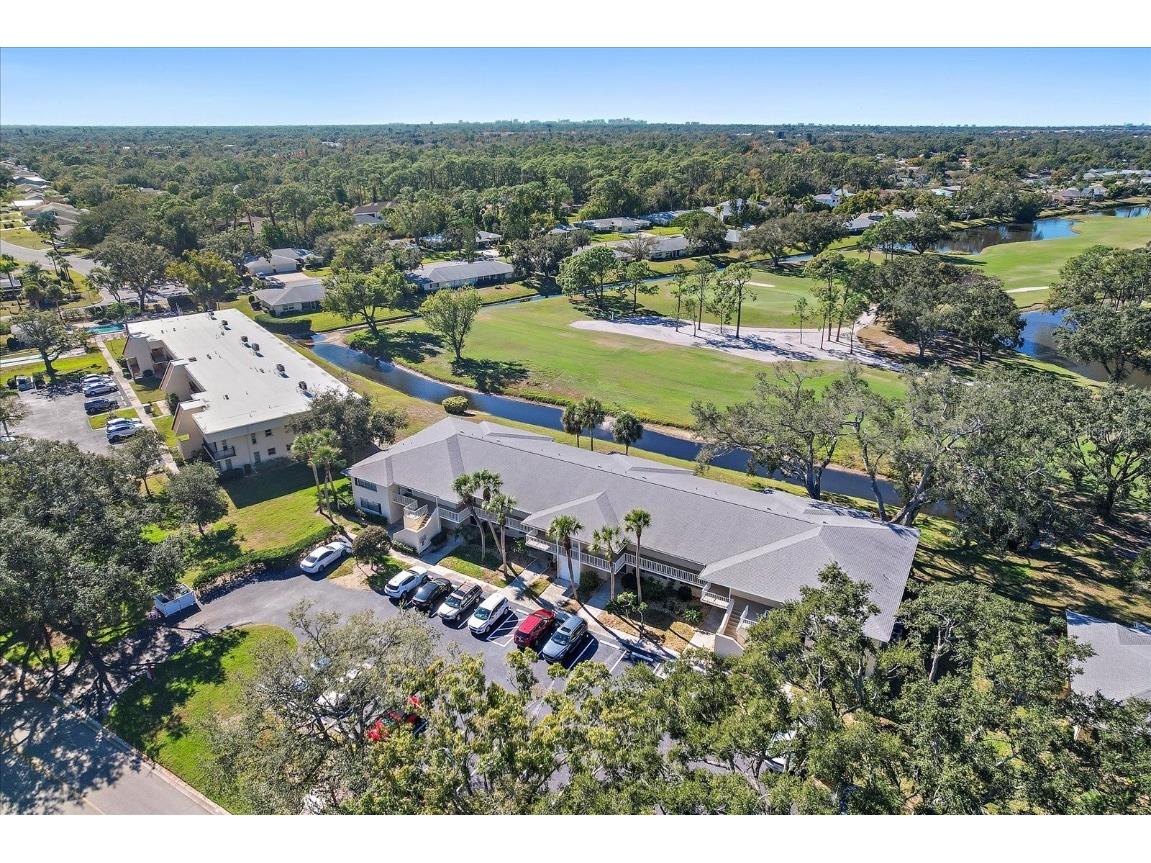 7860 Palm Aire Lane #104 Sarasota FL 34243 A4676737 image1