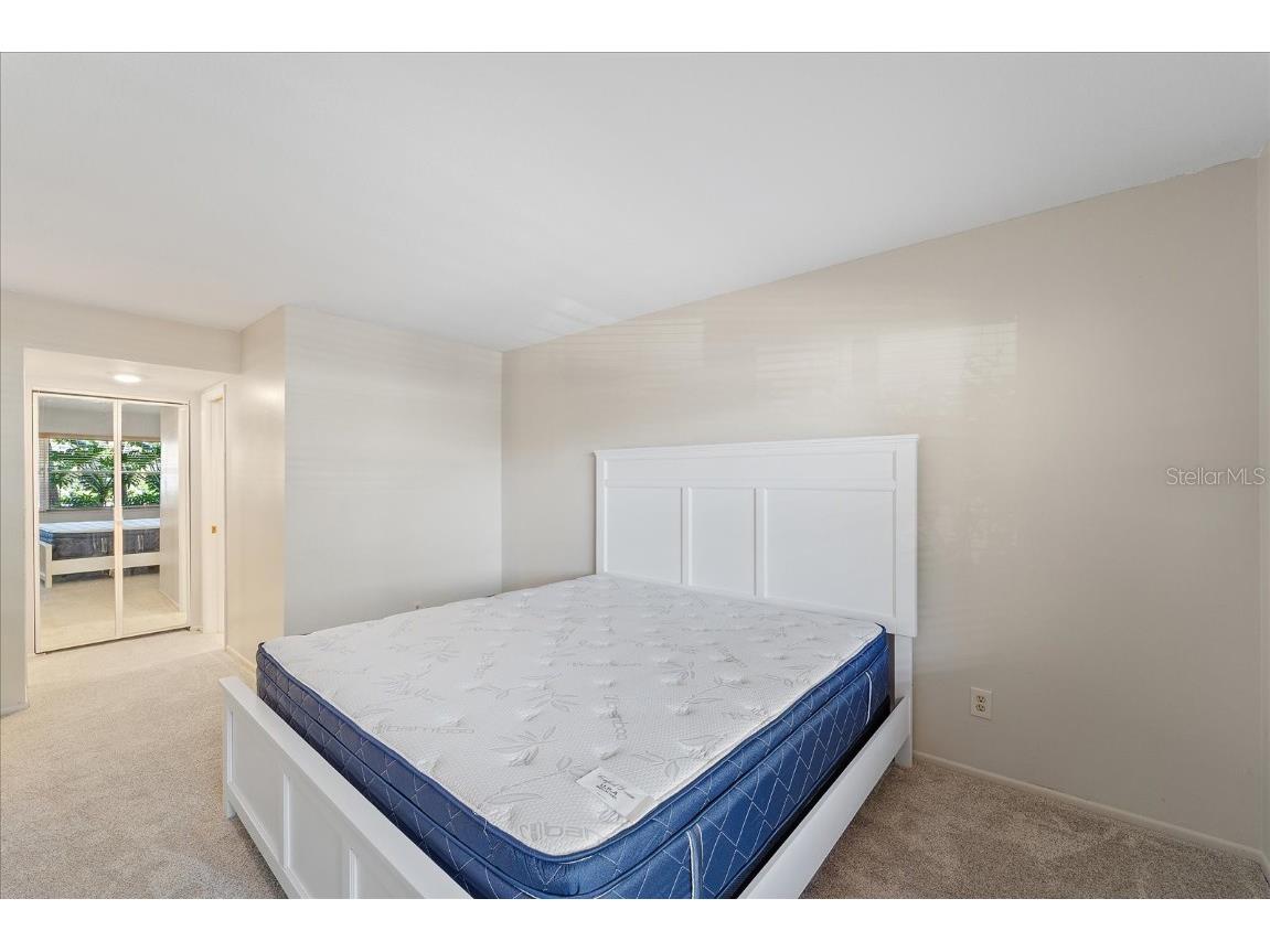 7860 Palm Aire Lane #104 Sarasota FL 34243 A4676737 image15