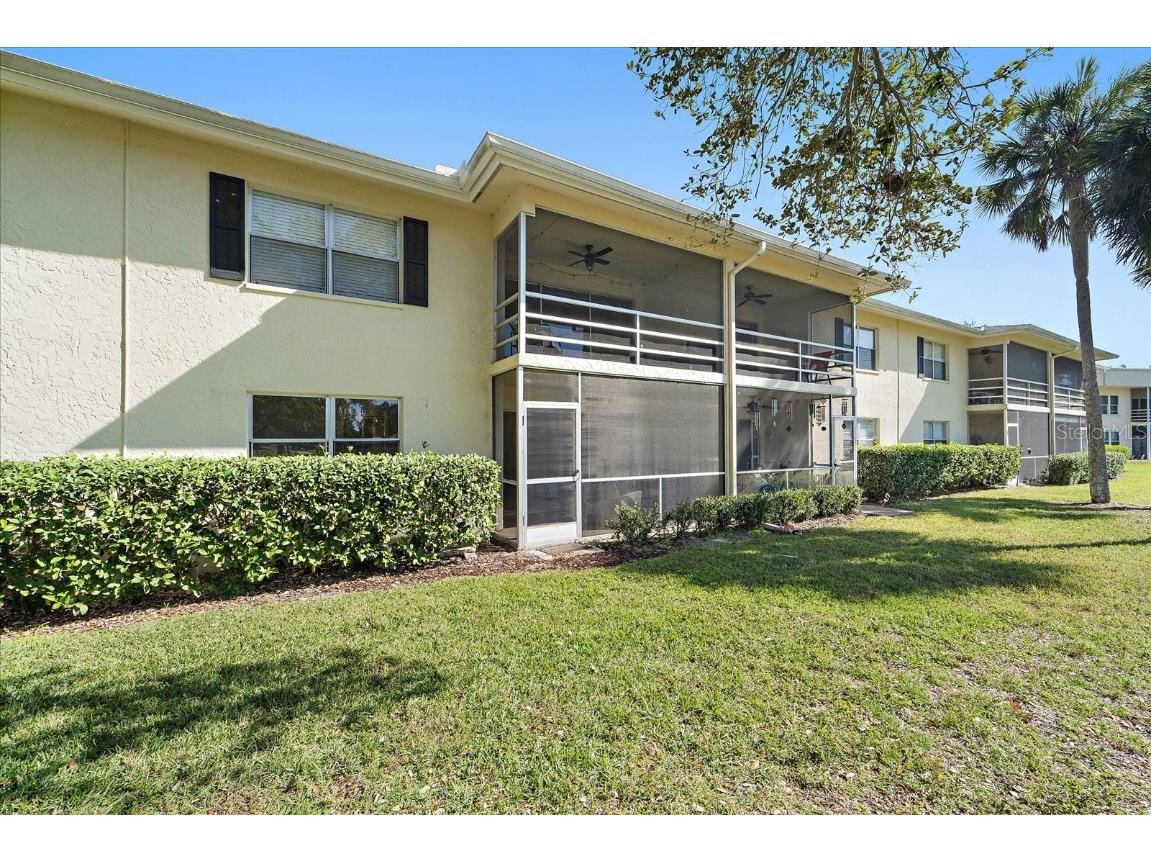 7860 Palm Aire Lane #104 Sarasota FL 34243 A4676737 image25
