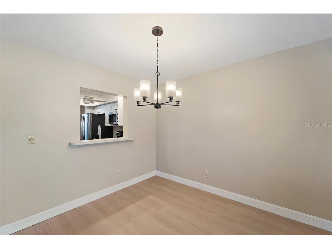 7860 Palm Aire Lane #104 Sarasota FL 34243 A4676737 image9