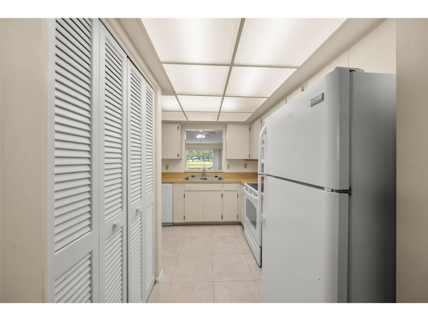 7860 Palm Aire Lane #105 Sarasota FL 34243 A4683450 image11