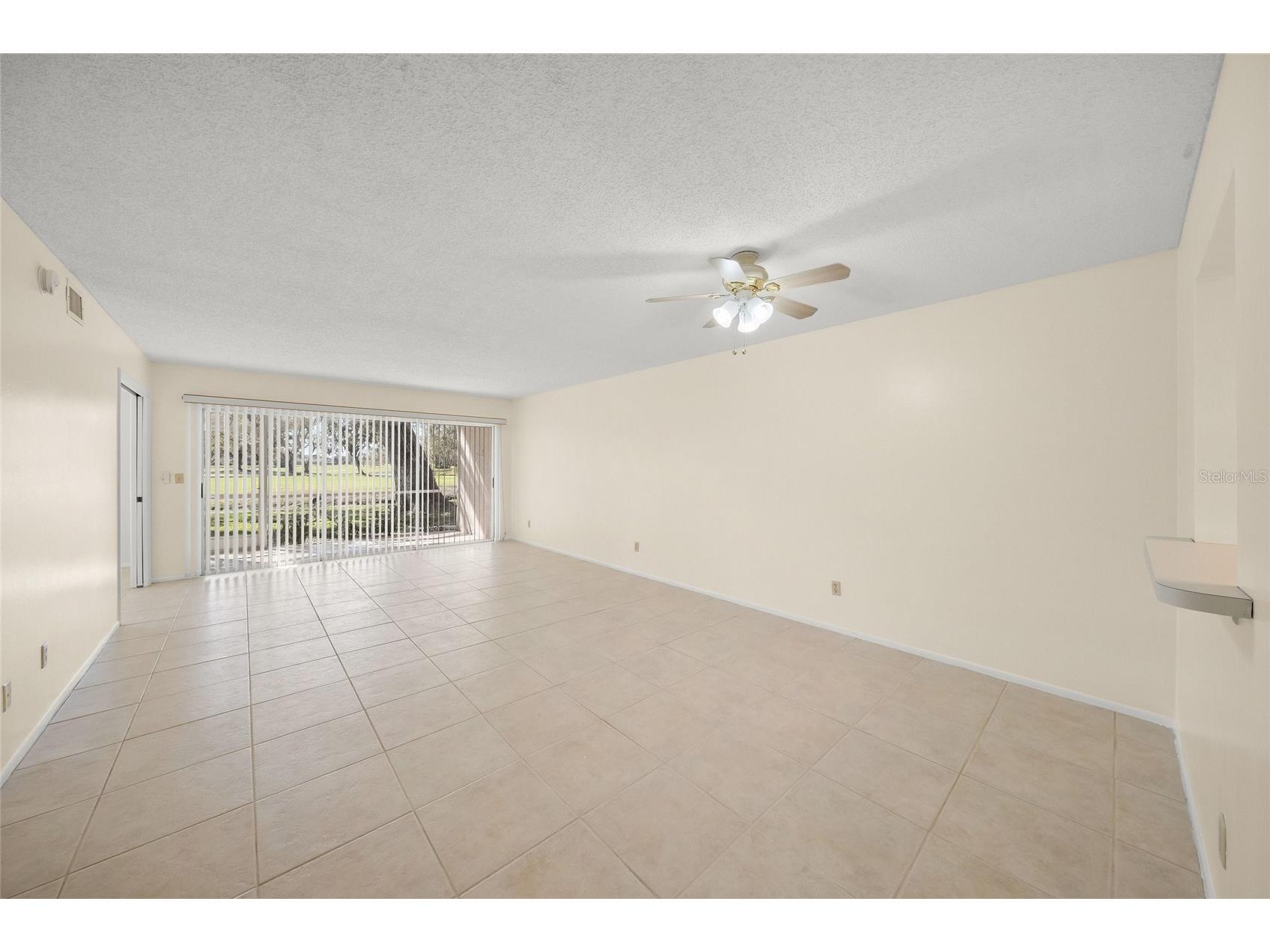 7860 Palm Aire Lane #105 Sarasota FL 34243 A4683450 image16