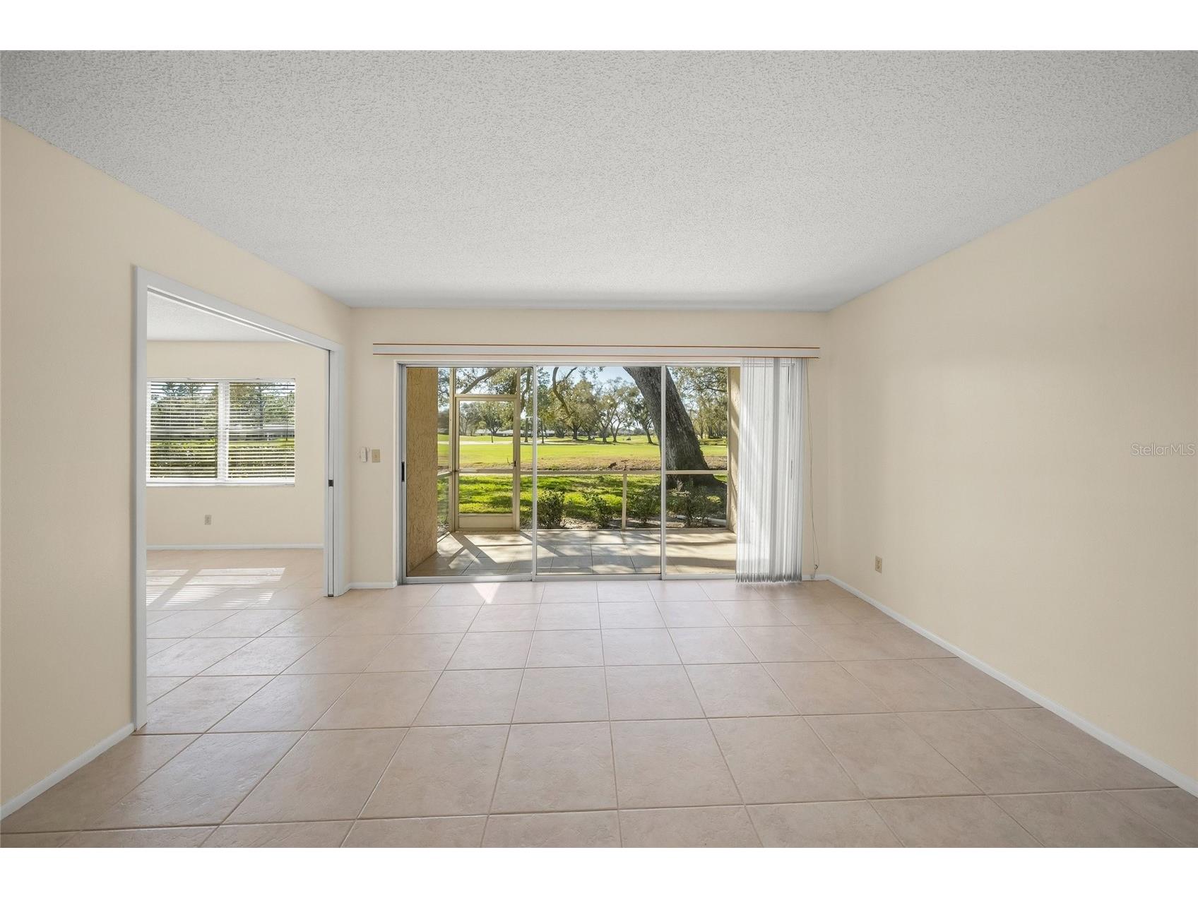 7860 Palm Aire Lane #105 Sarasota FL 34243 A4683450 image19