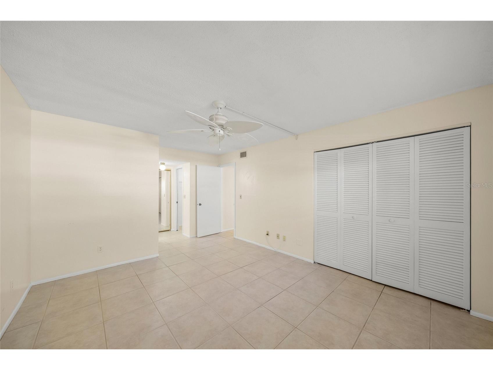 7860 Palm Aire Lane #105 Sarasota FL 34243 A4683450 image26