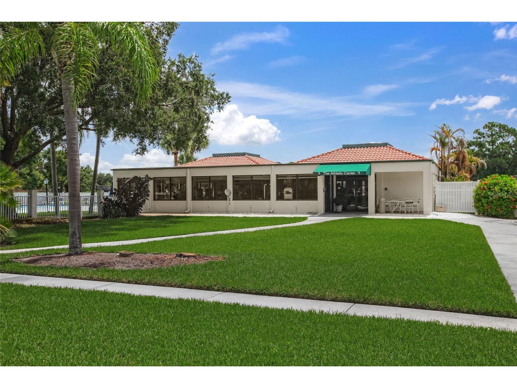 7860 Palm Aire Lane #105 Sarasota FL 34243 A4683450 image35