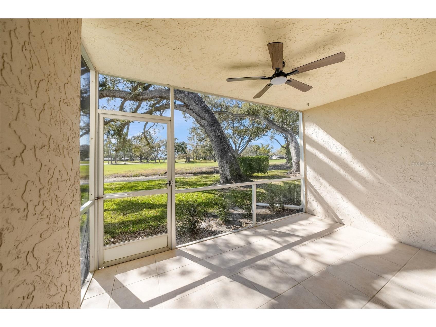 7860 Palm Aire Lane #105 Sarasota FL 34243 A4683450 image9