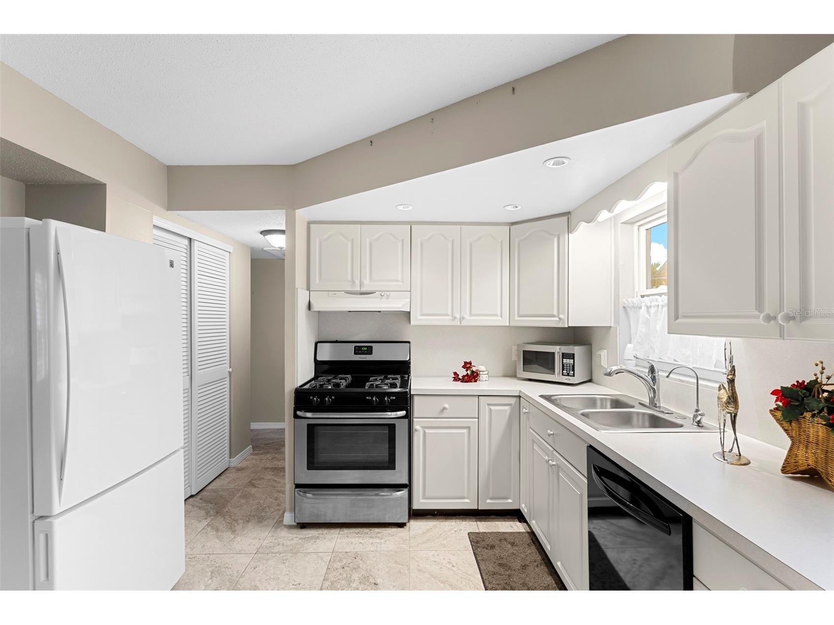 7861 38th Terrace N Saint Petersburg FL 33709 TB8457069 image6