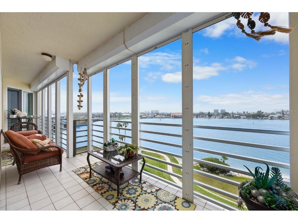 7862 Sailboat Key Boulevard S #604 South Pasadena FL 33707 - INTRACOASTAL U8233561 image1