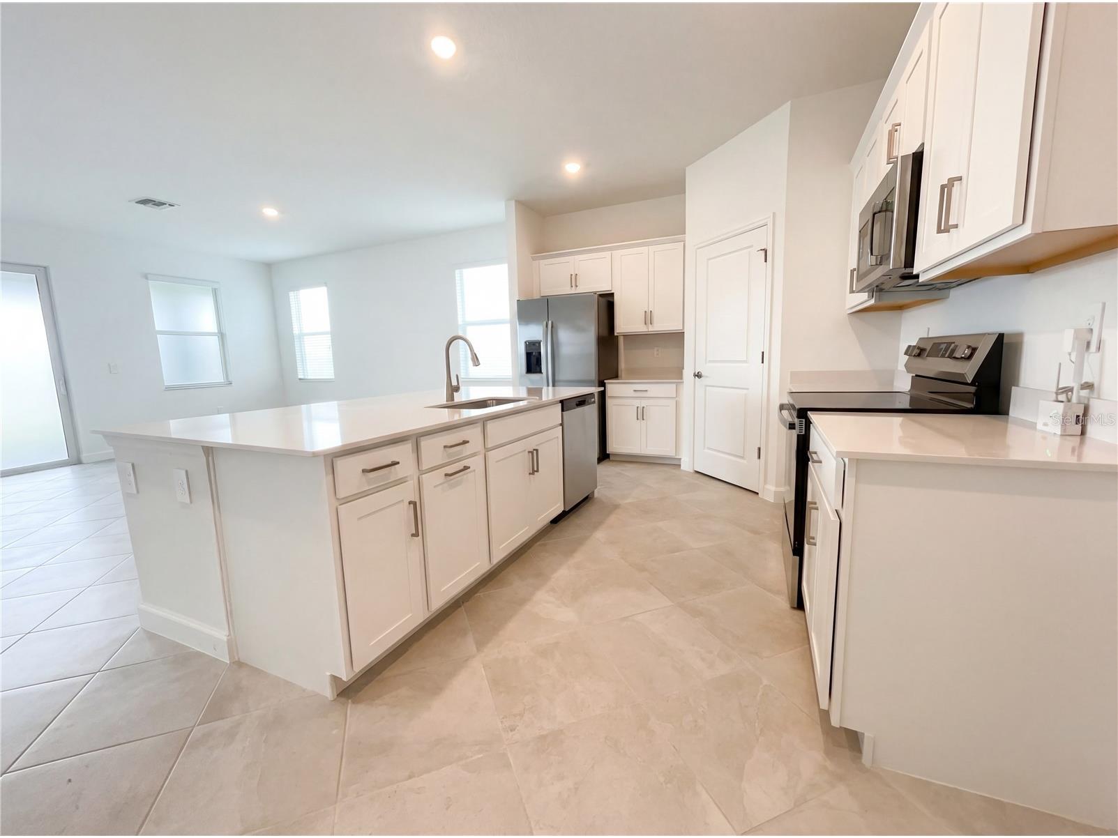 7863 Lakes Edge Lane Port Charlotte FL 33981 O6382630 image2