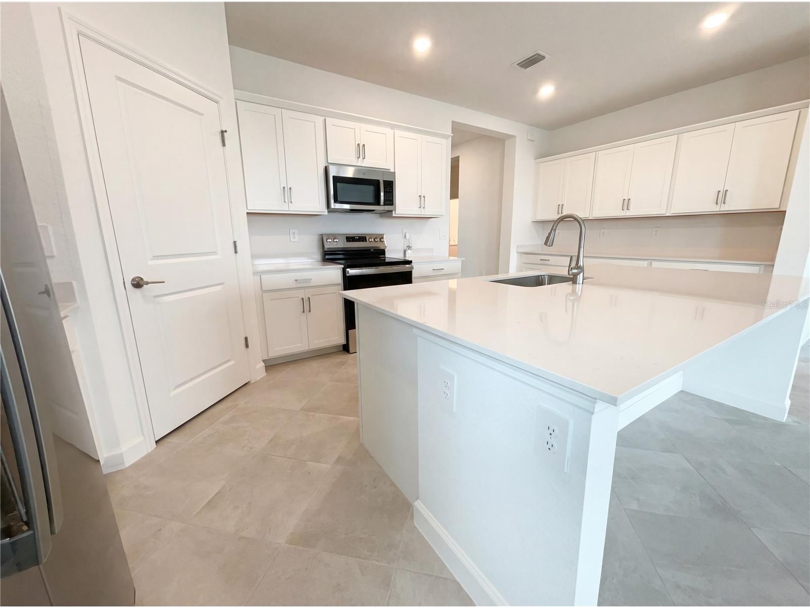 7863 Lakes Edge Lane Port Charlotte FL 33981 O6382630 image7