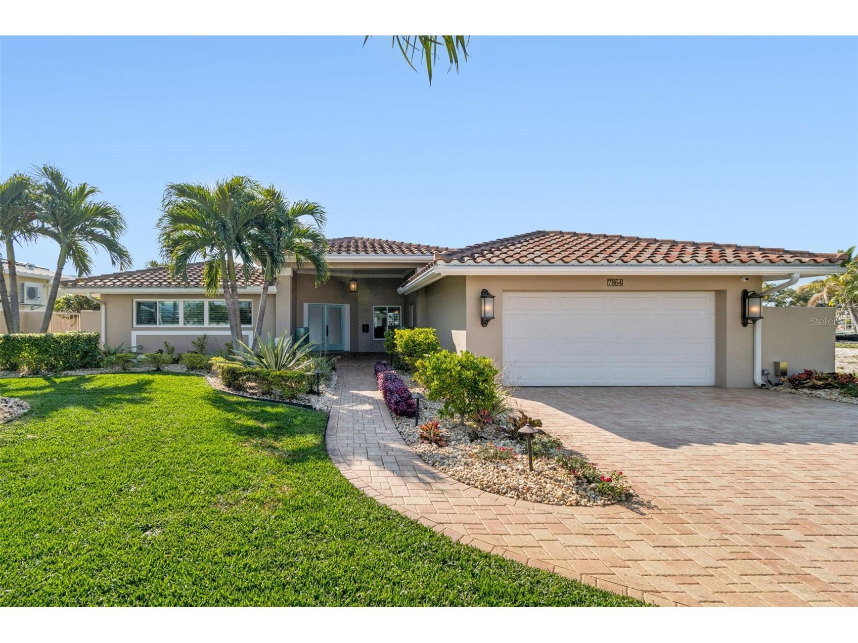 7864 9th Avenue S Saint Petersburg FL 33707 TB8466609 image1