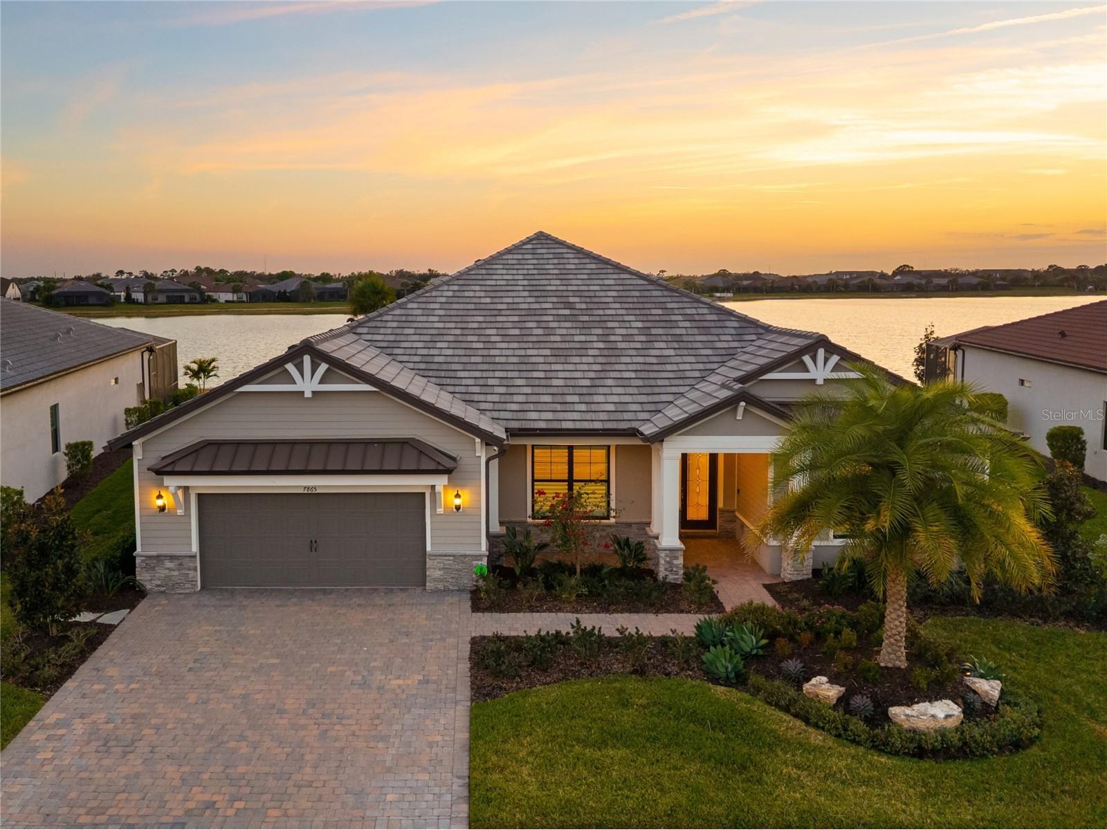 7865 Mainsail Lane Sarasota FL 34240 A4683251 image1