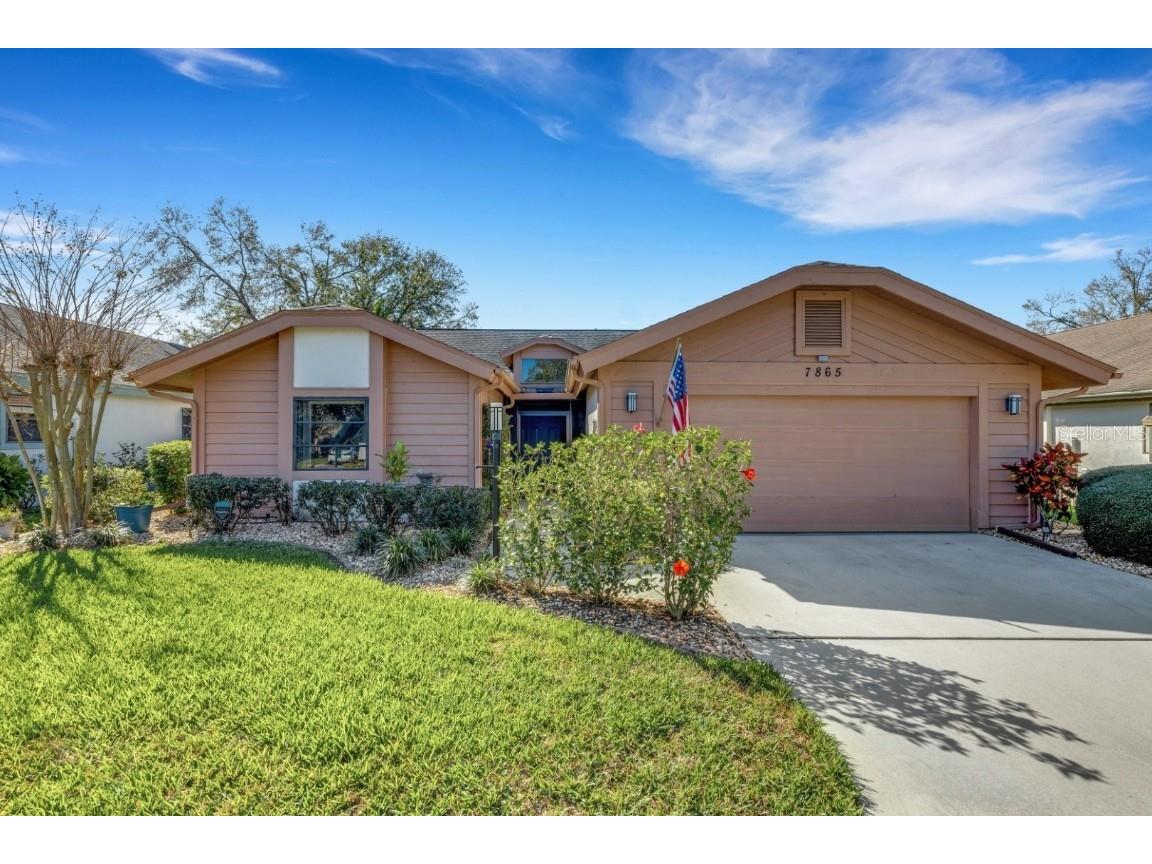 7865 Pine Trace Drive Sarasota FL 34243 A4560466 image1