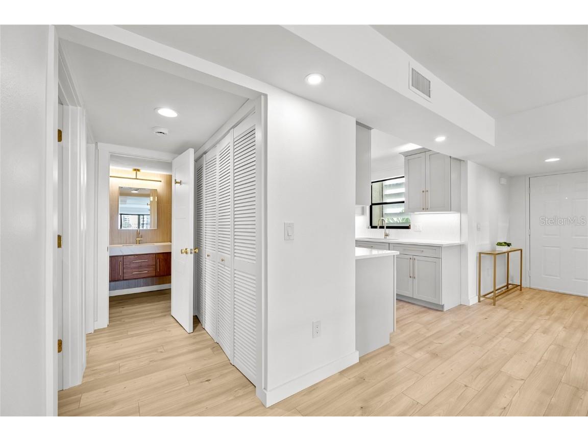 7867 Sailboat Key Blvd S #201 South Pasadena FL 33707 TB8422458 image23