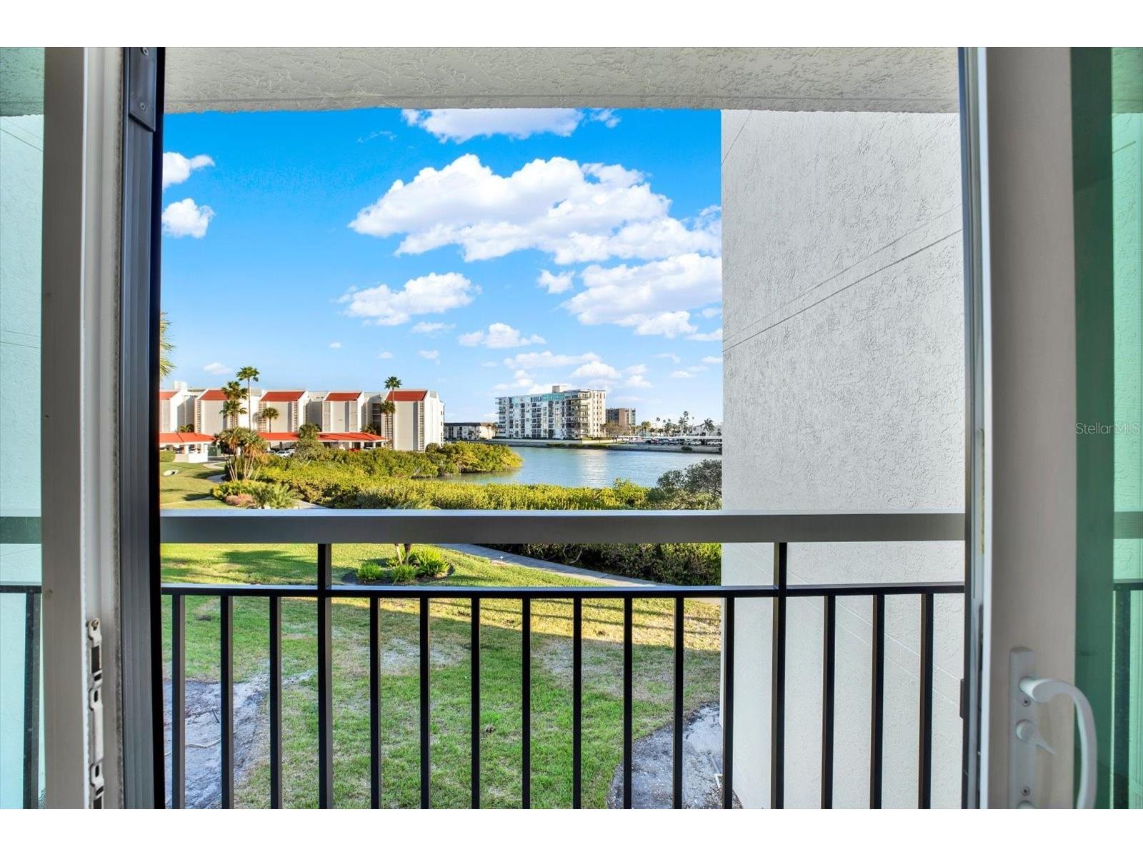 7867 Sailboat Key Boulevard S #204 South Pasadena FL 33707 TB8480771 image1