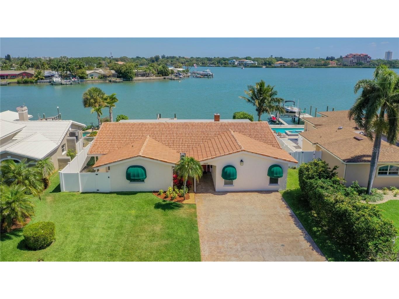7869 9th Avenue S Saint Petersburg FL 33707 - BOCA CIEGA BAY U8195676 image1
