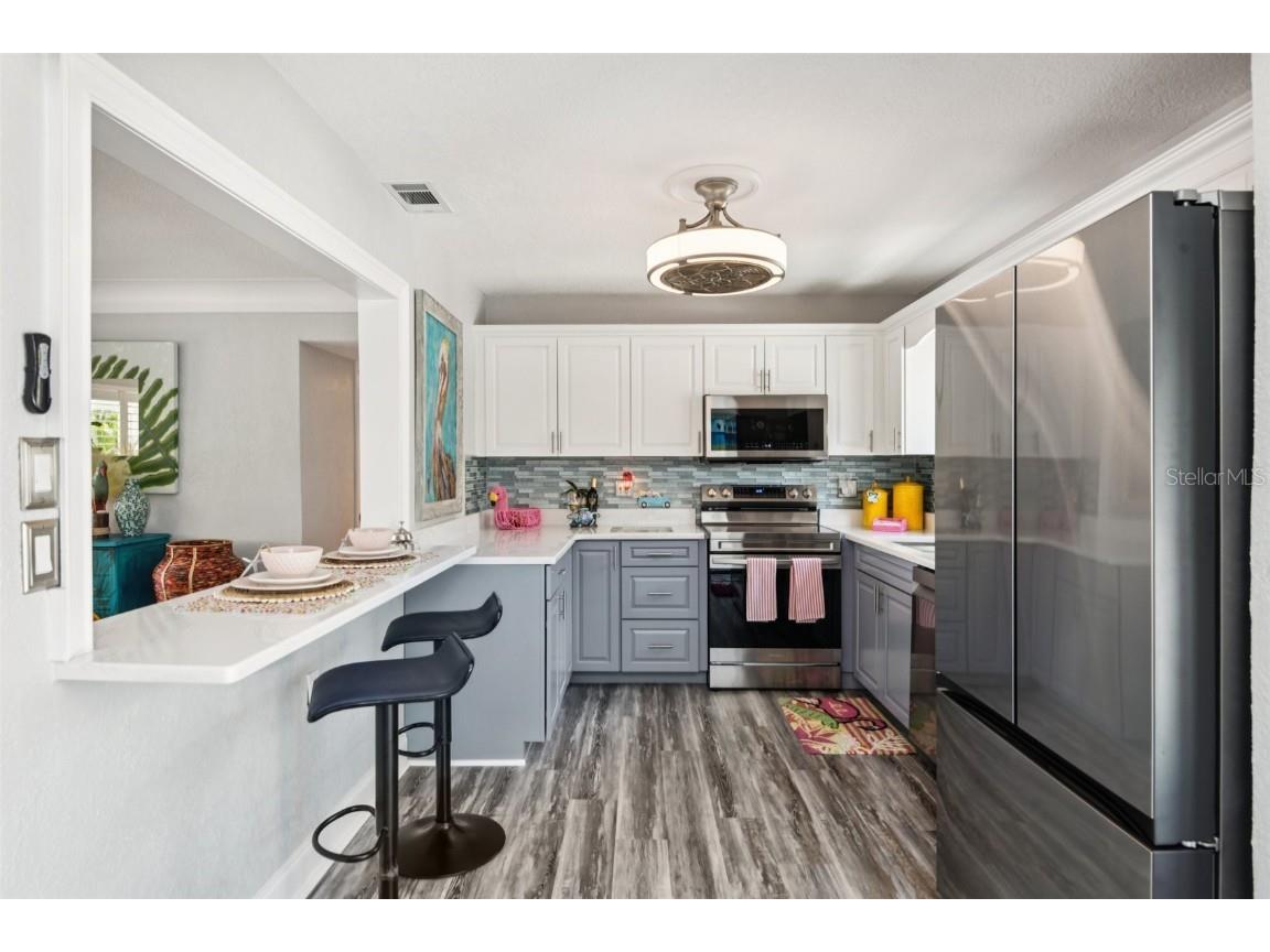 7869 Causeway Boulevard S Saint Petersburg FL 33707 TB8420164 image17