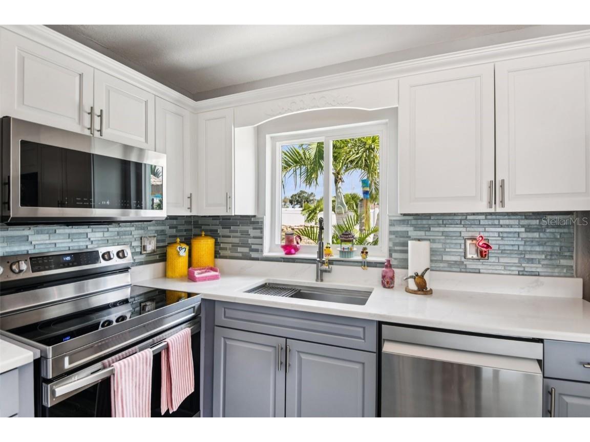 7869 Causeway Boulevard S Saint Petersburg FL 33707 TB8420164 image23