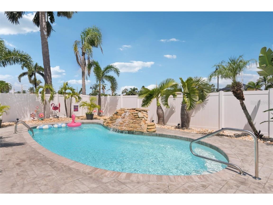 7869 Causeway Boulevard S Saint Petersburg FL 33707 TB8420164 image41