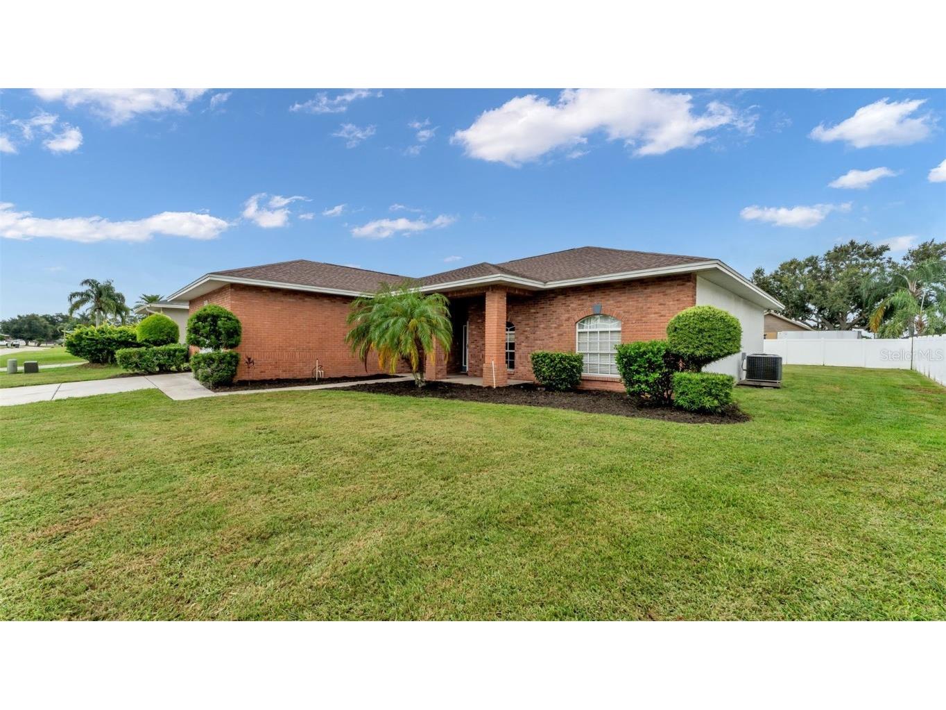 7870 Ashford Drive Lakeland FL 33810 P4936219 image2