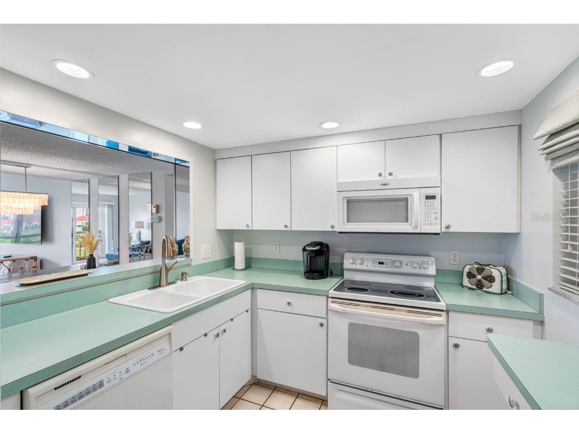 7871 Sailboat Key Boulevard S #106 South Pasadena FL 33707 - BOCA CIEGA BAY / INTRACOASTAL TB8428377 image5