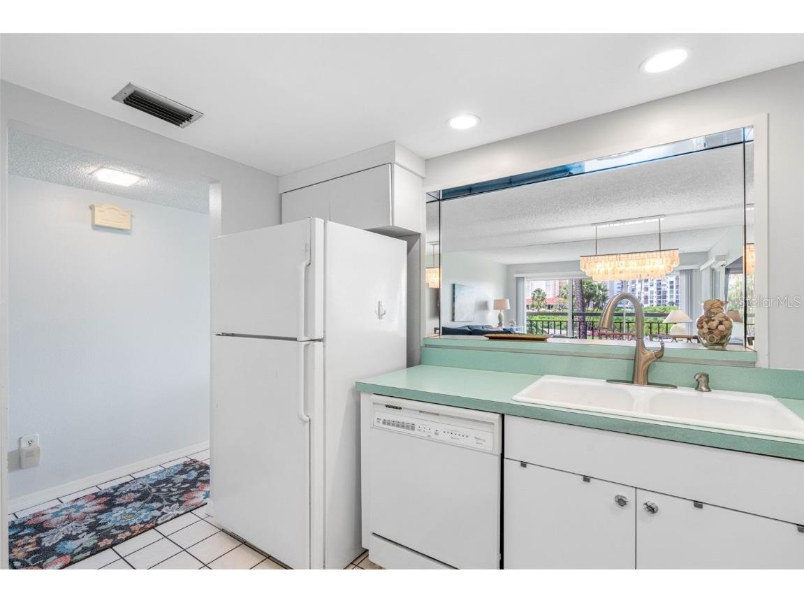 7871 Sailboat Key Boulevard S #106 South Pasadena FL 33707 - BOCA CIEGA BAY / INTRACOASTAL TB8428377 image6